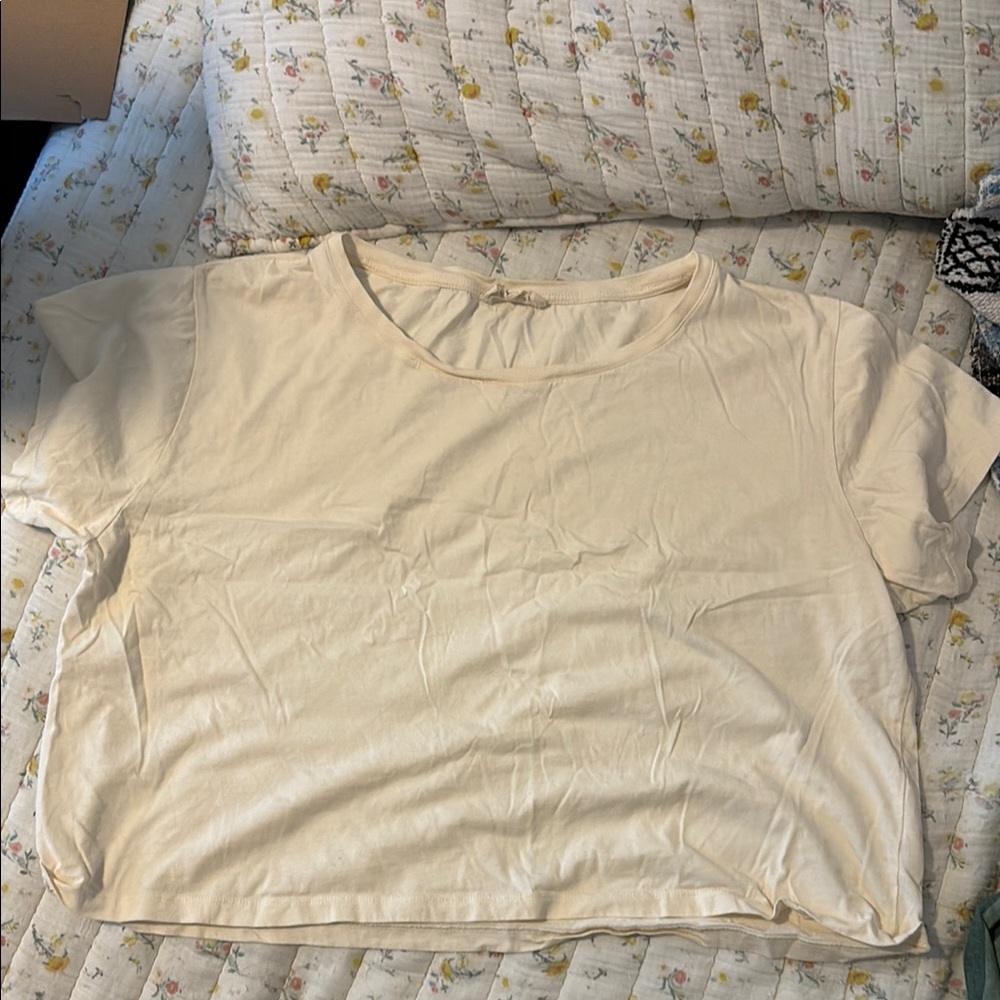 Women's boxy cropped Cream Top size 2x